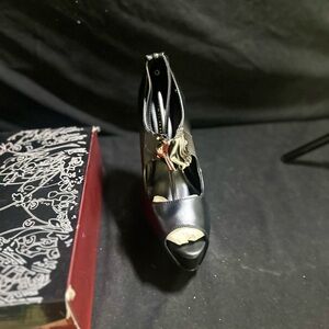 Elegant Black Peep-Toe Women's Shoes-Liliana heels-Lucille size 8.5-NIB